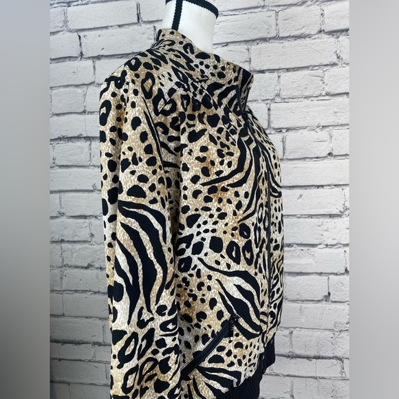 Chicos Animal Print Leopard Cheeth Bomber Jacket size Large Chicos size 2 - Picture 5 of 11